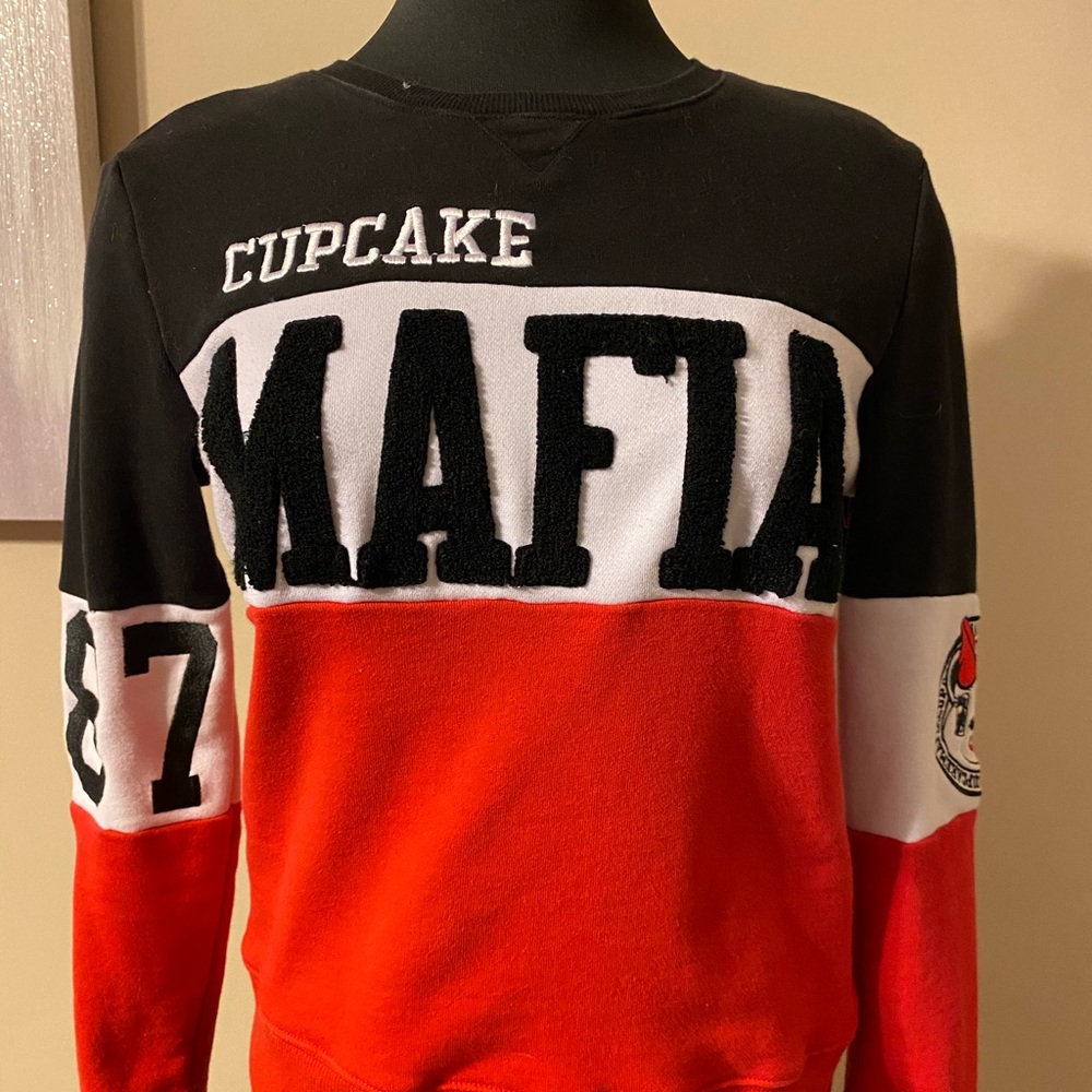 Ladies sweater